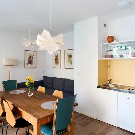 Beautiful Backyard Remise Apartment Berlin