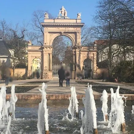 Beautiful Backyard Remise Apartmán