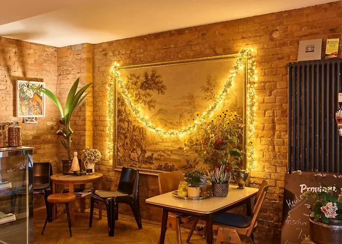 Beautiful Backyard Remise * 柏林