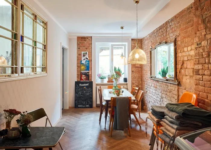 Beautiful Backyard Remise