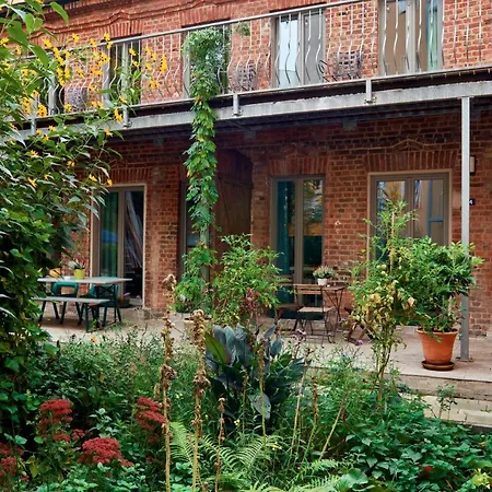 Beautiful Backyard Remise *